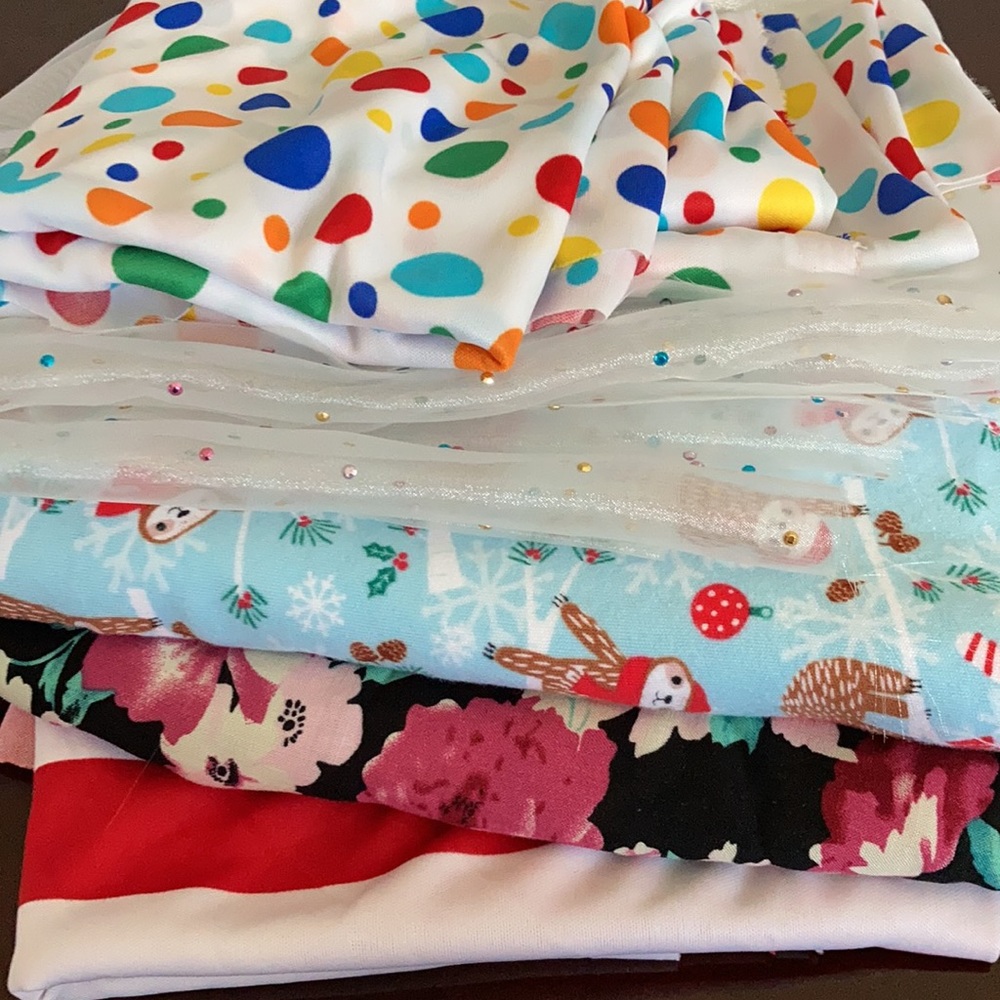 Fabric bundle/lot perfect for crafts or costumes!